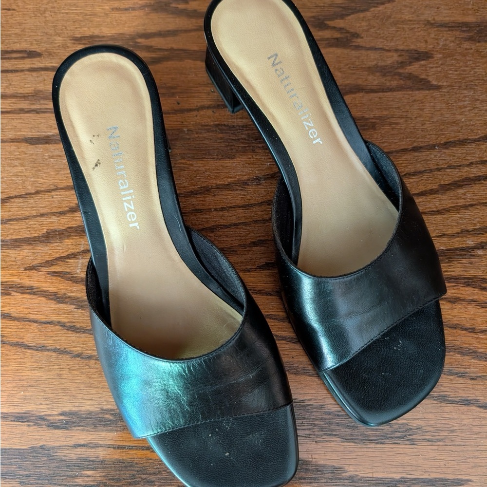 Vintage Naturalizer Black Women's Mules
